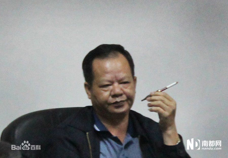 最新周伟思性感图片