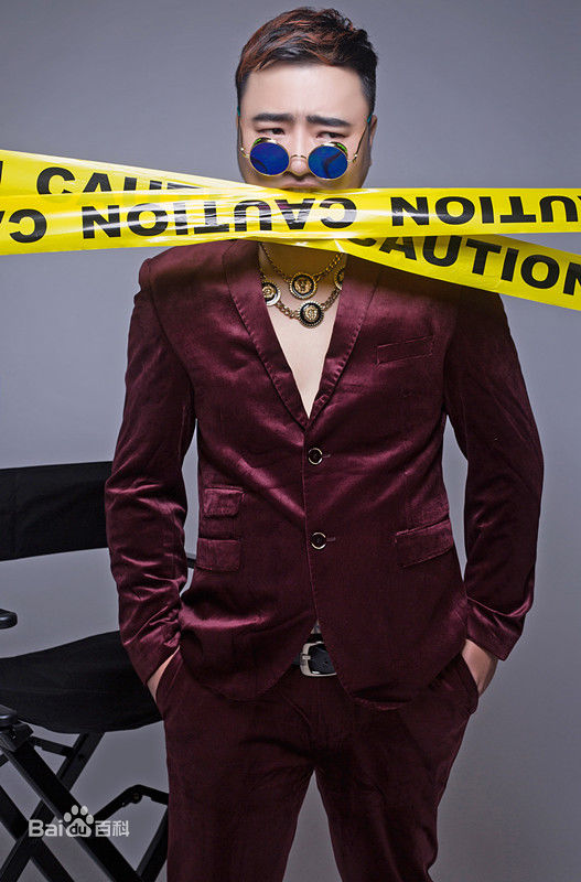 张艺腾精选图册