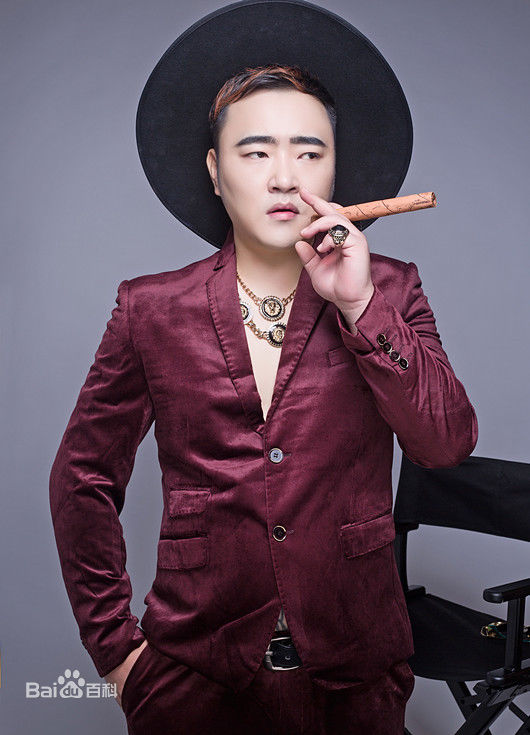 张艺腾精选图册