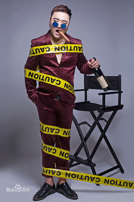 张艺腾精选图册