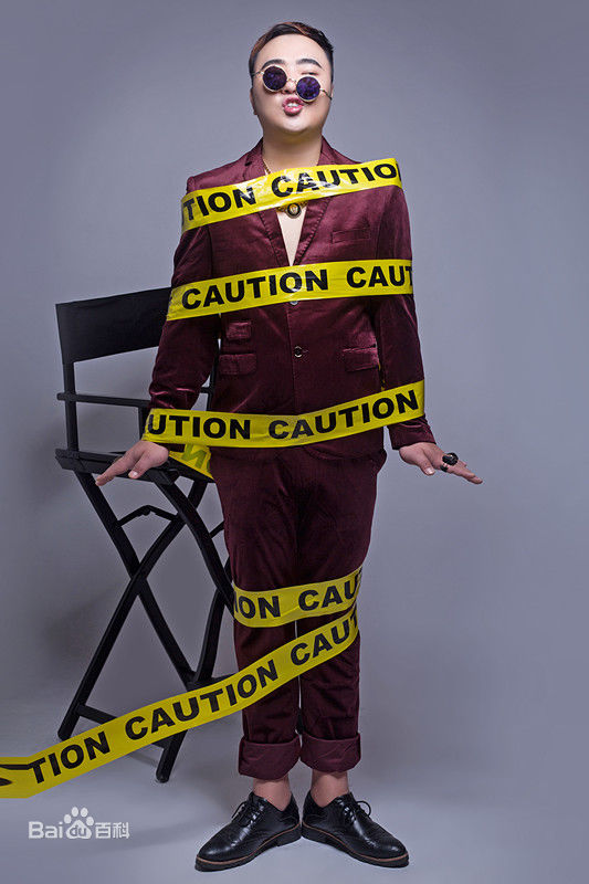 张艺腾精选图册