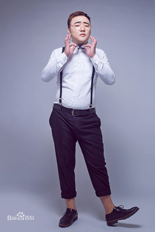 张艺腾照片前后照片