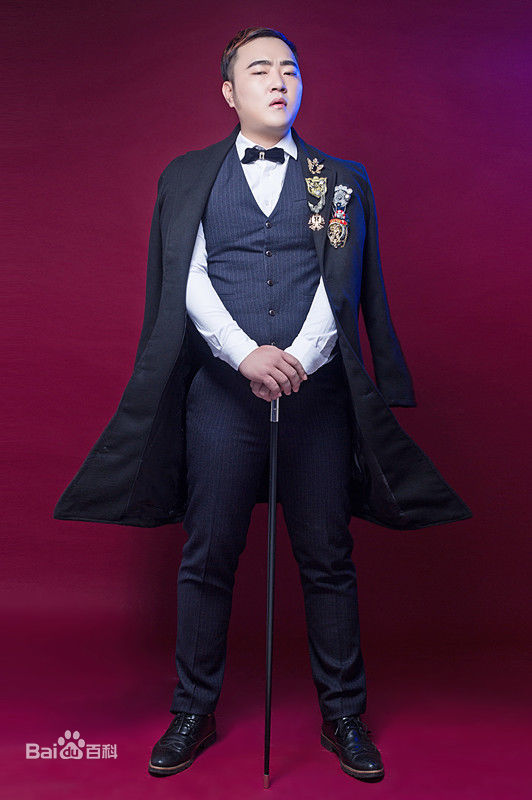 张艺腾高清最新图集