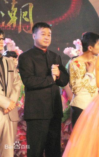 陈逸恒(Chenyiheng)生活照前后照片