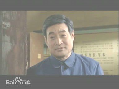 最新翟万臣在与李慧敏共同录制《长篇经典-老人与海》中的壁纸