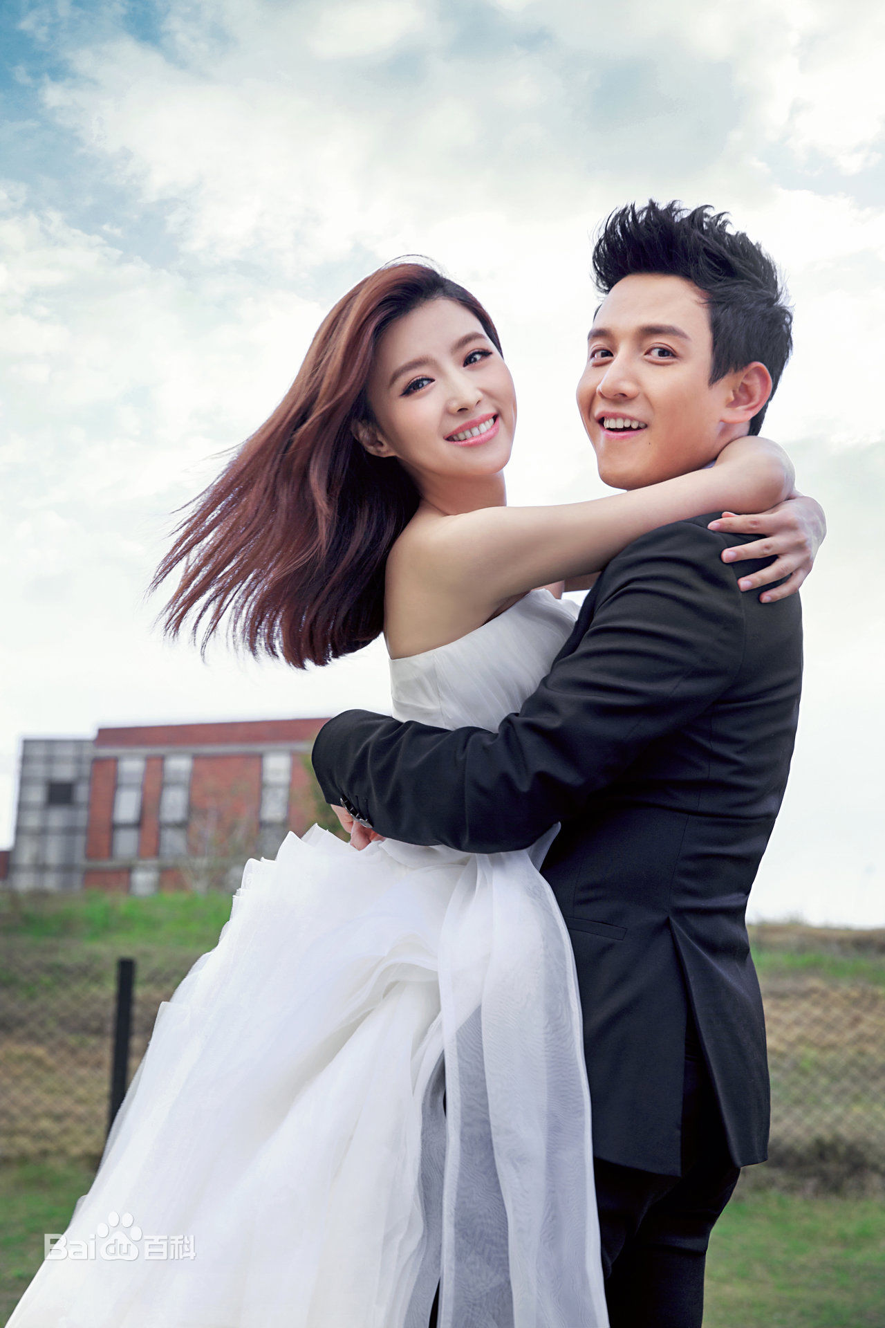 张杨果而与丈夫、儿子前后照片