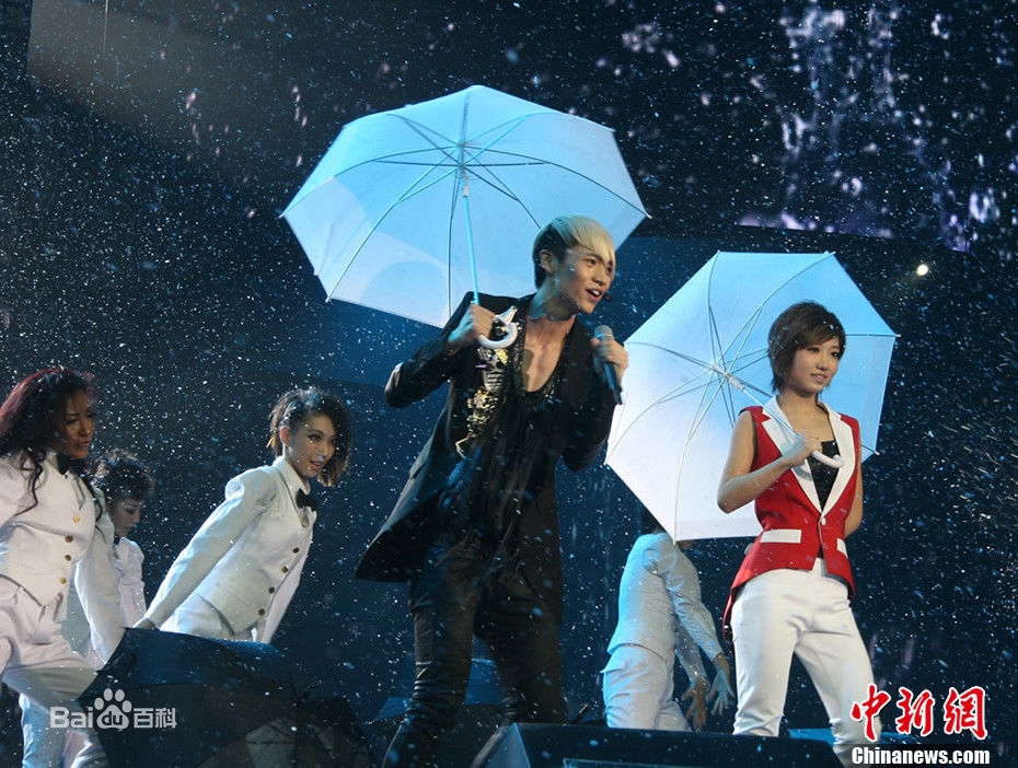 洪辰(Cici)比赛照片素颜照壁纸