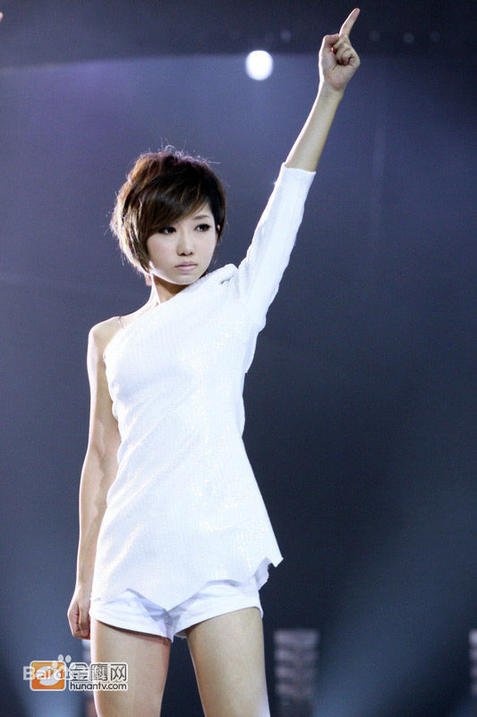 洪辰(Cici)比赛照片素颜照壁纸