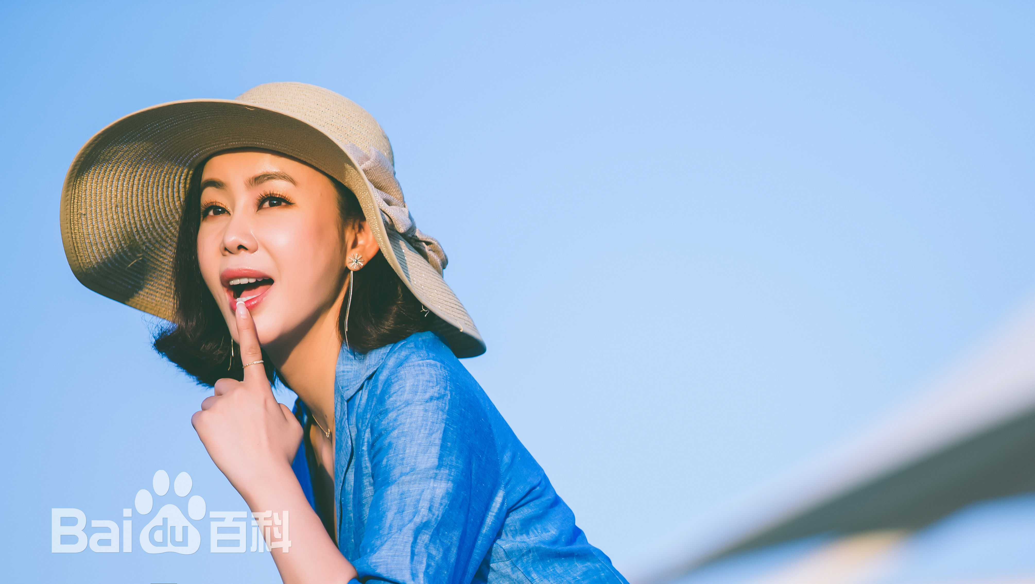 齐千郡时尚壁纸壁纸