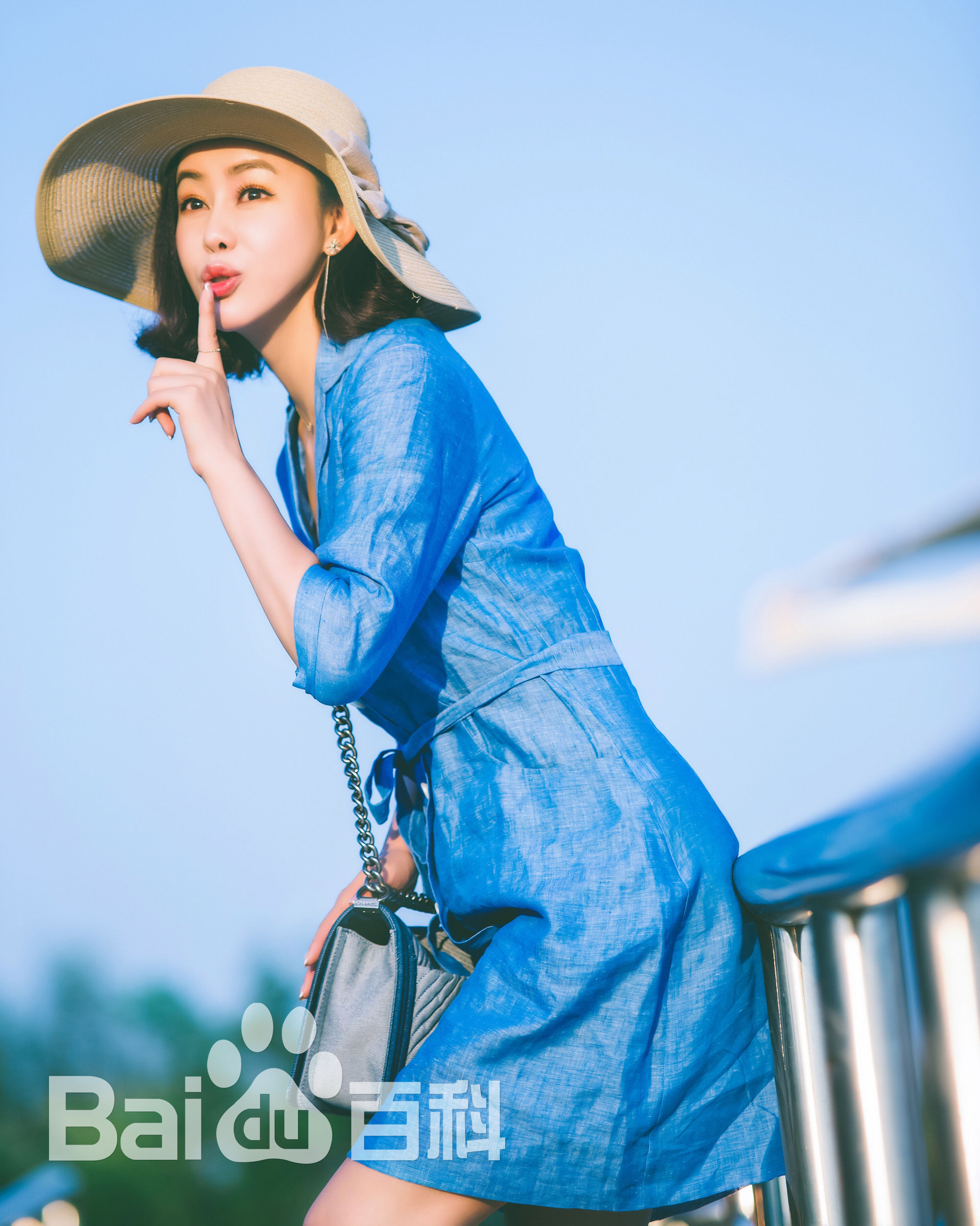 齐千郡时尚壁纸壁纸