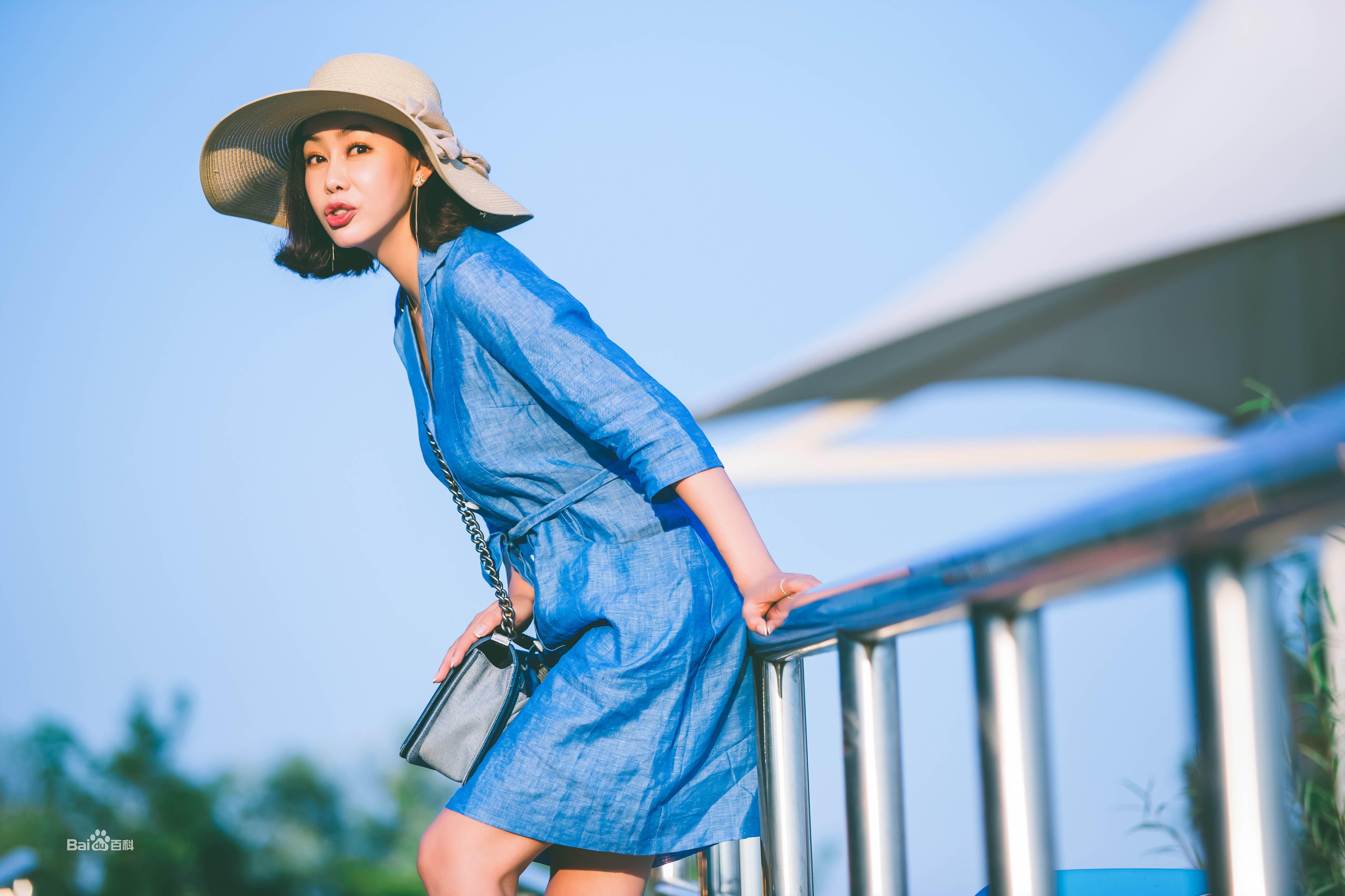 齐千郡时尚壁纸壁纸