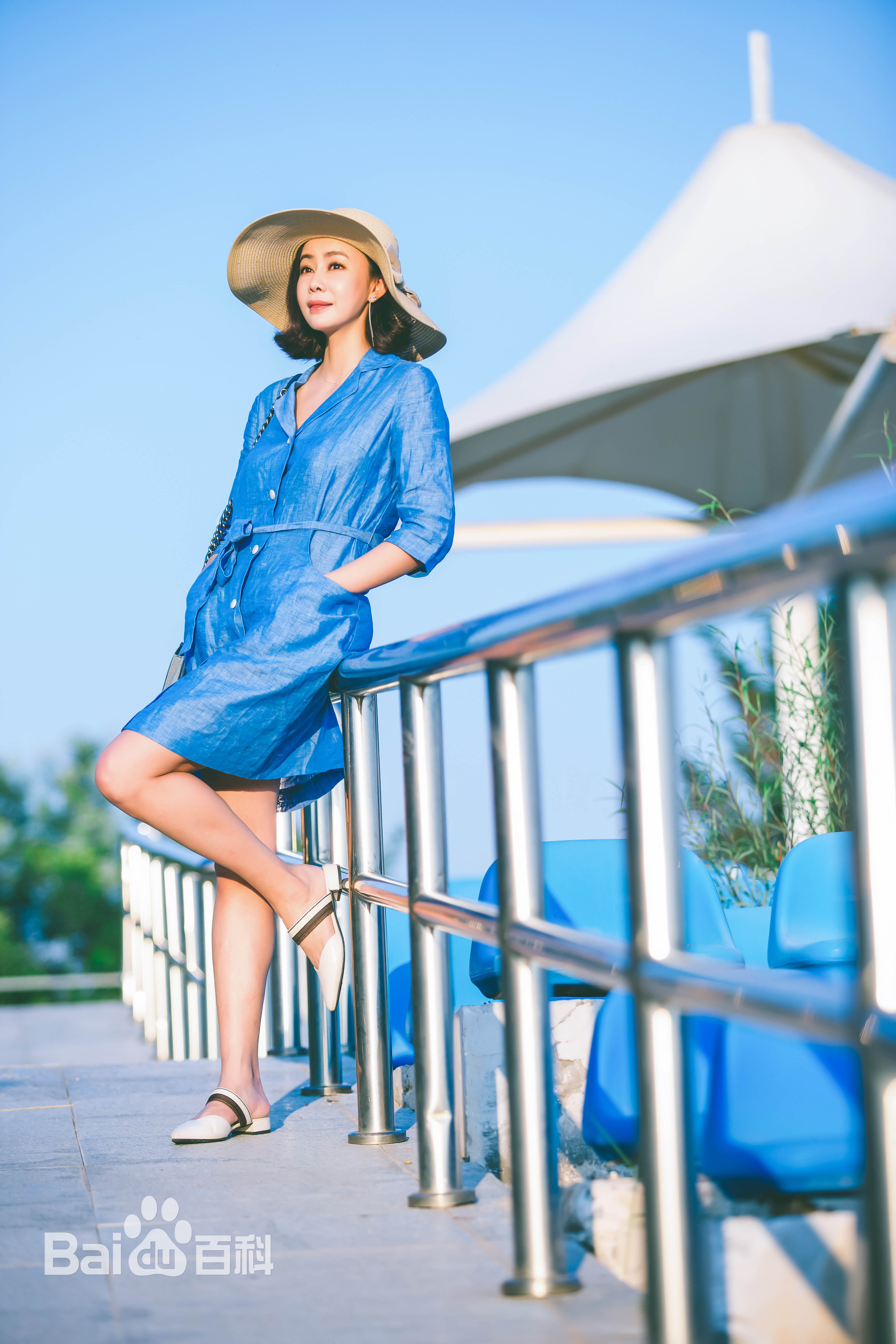 齐千郡时尚壁纸壁纸