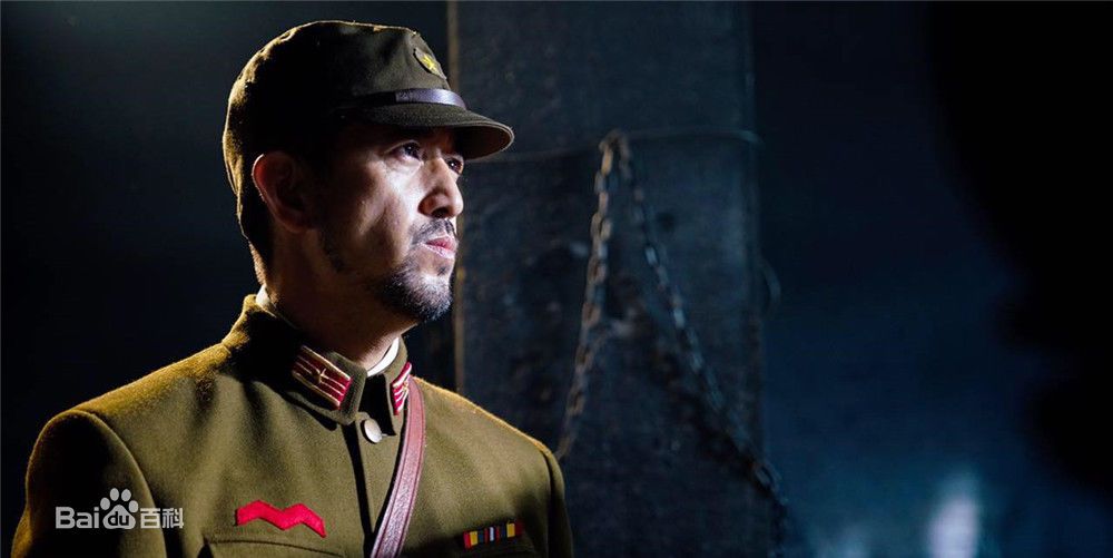 董波小妮扛枪精选剧照