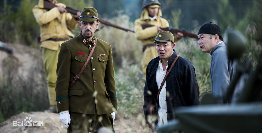 董波小妮扛枪精选剧照