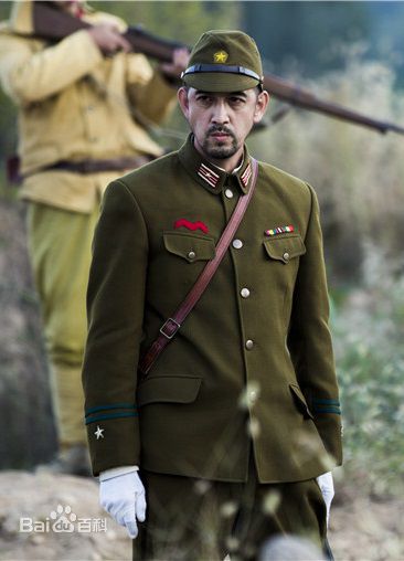 董波小妮扛枪精选剧照