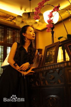 孙锂华(lilly)影像素颜照壁纸