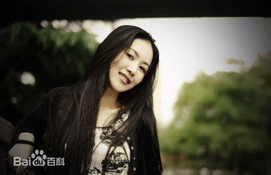 孙锂华(lilly)影像素颜照壁纸