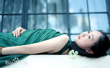 孙锂华(lilly)影像素颜照壁纸