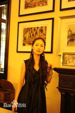 孙锂华(lilly)影像素颜照壁纸