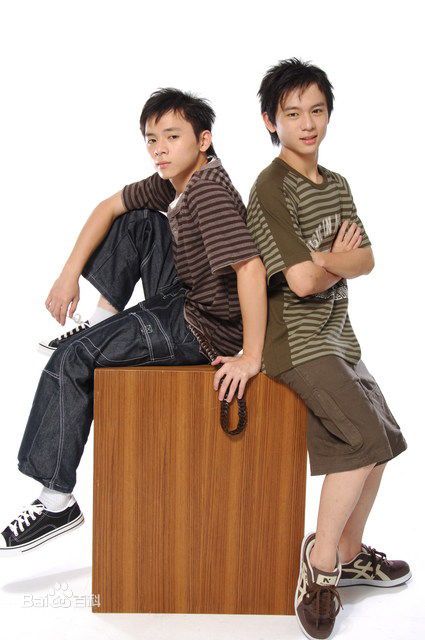 张宇豪成长经历素颜照相册