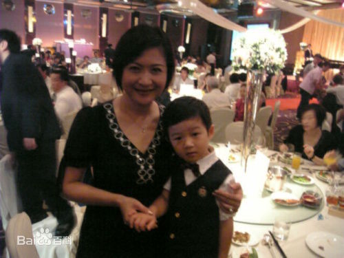 崔佩仪佩仪和sam图册