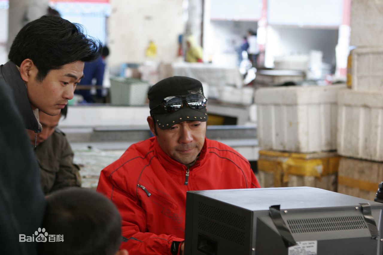 梁杰工作照图片图集