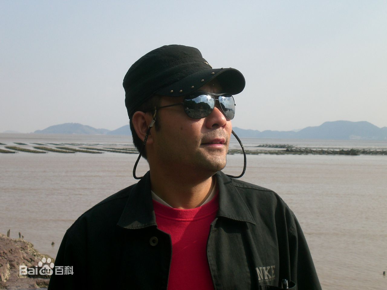 梁杰工作照图片图集