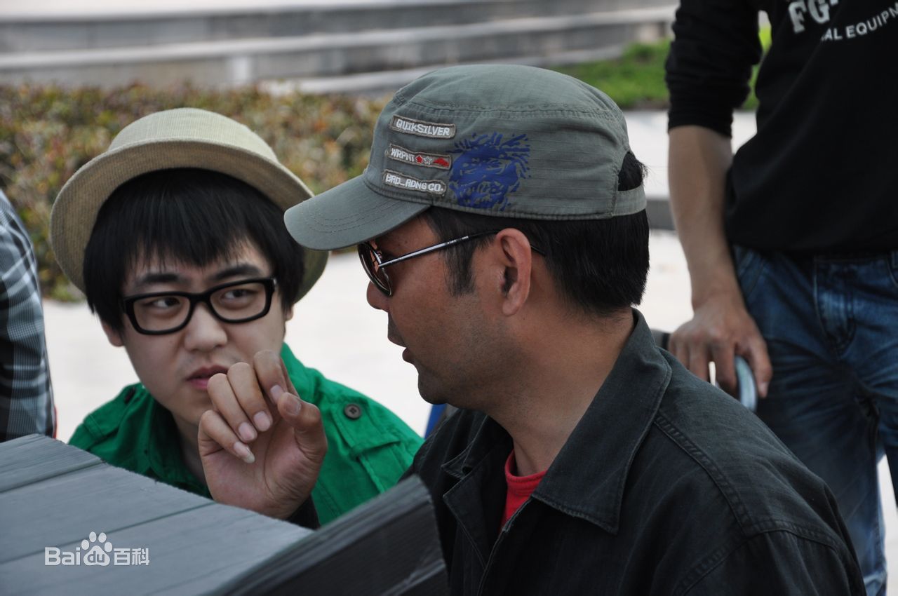 梁杰工作照图片图集