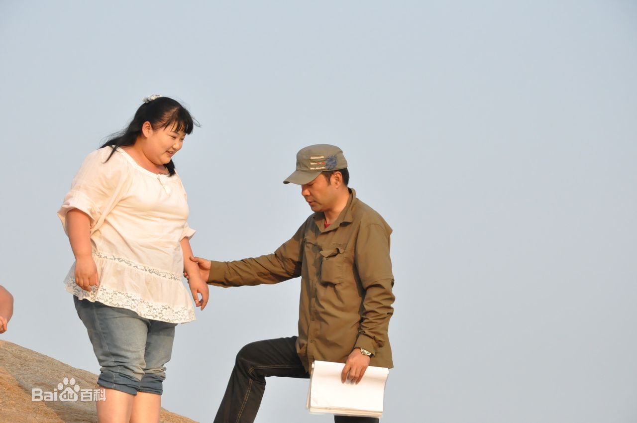 梁杰工作照图片图集