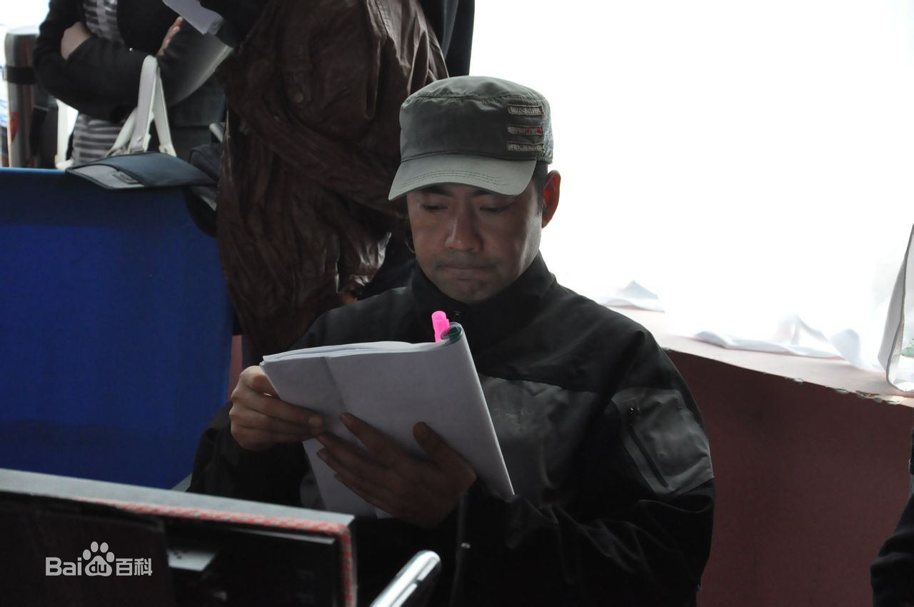 梁杰工作照图片图集