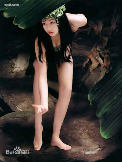 李诚洁男人装前后照片