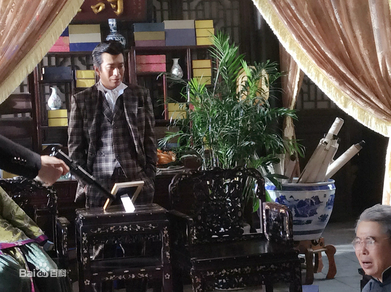 曹馨月前后照片