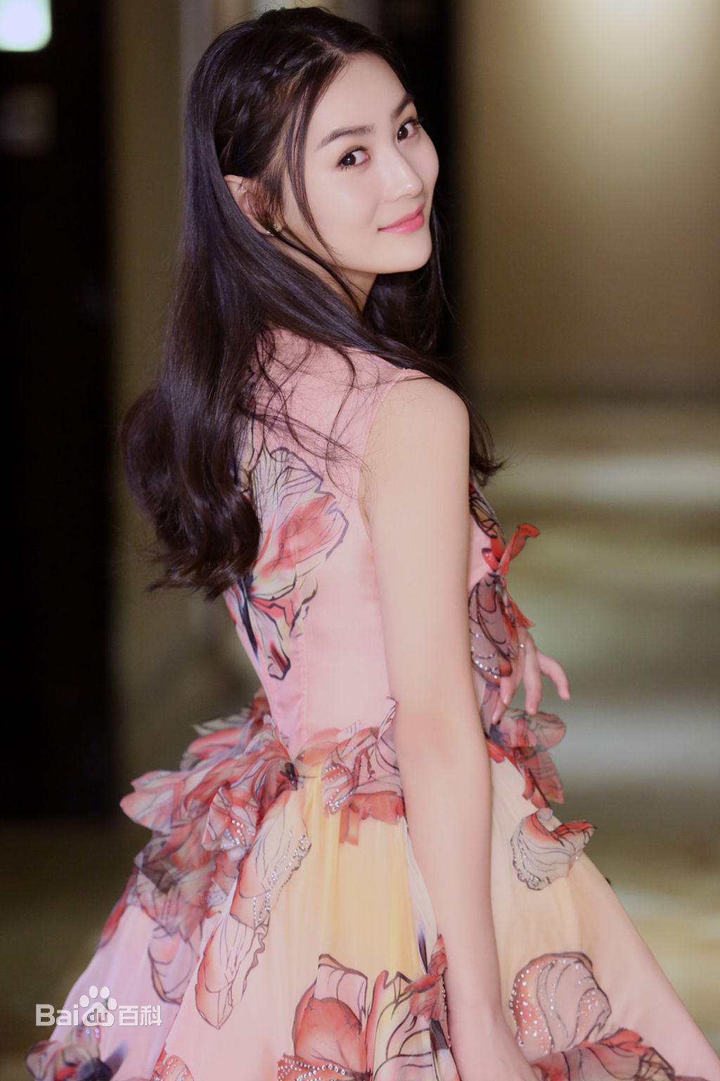 张维娜生活照前后照片