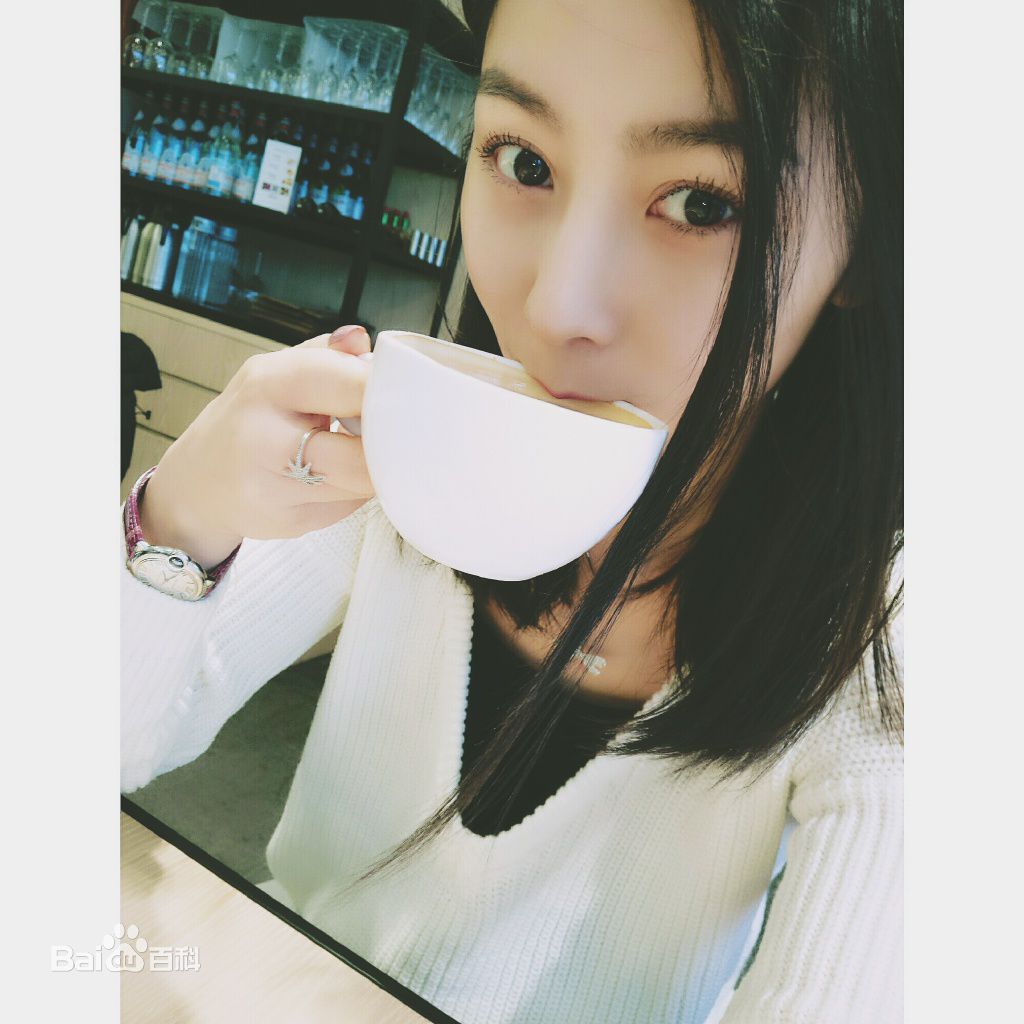 张维娜生活照前后照片