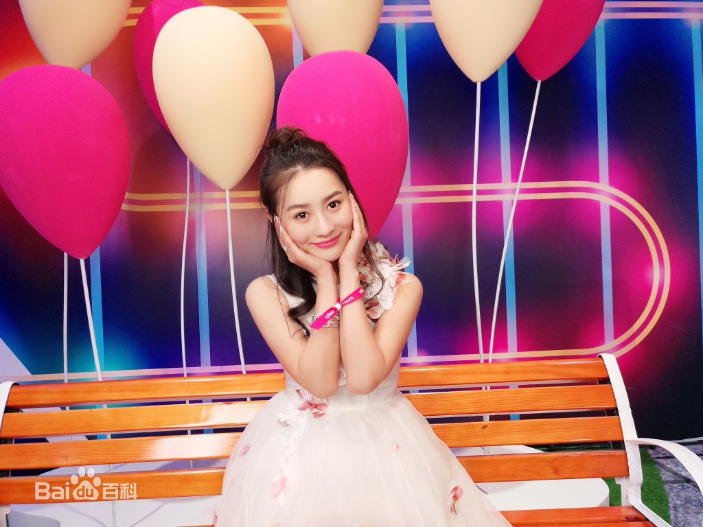 张维娜生活照前后照片