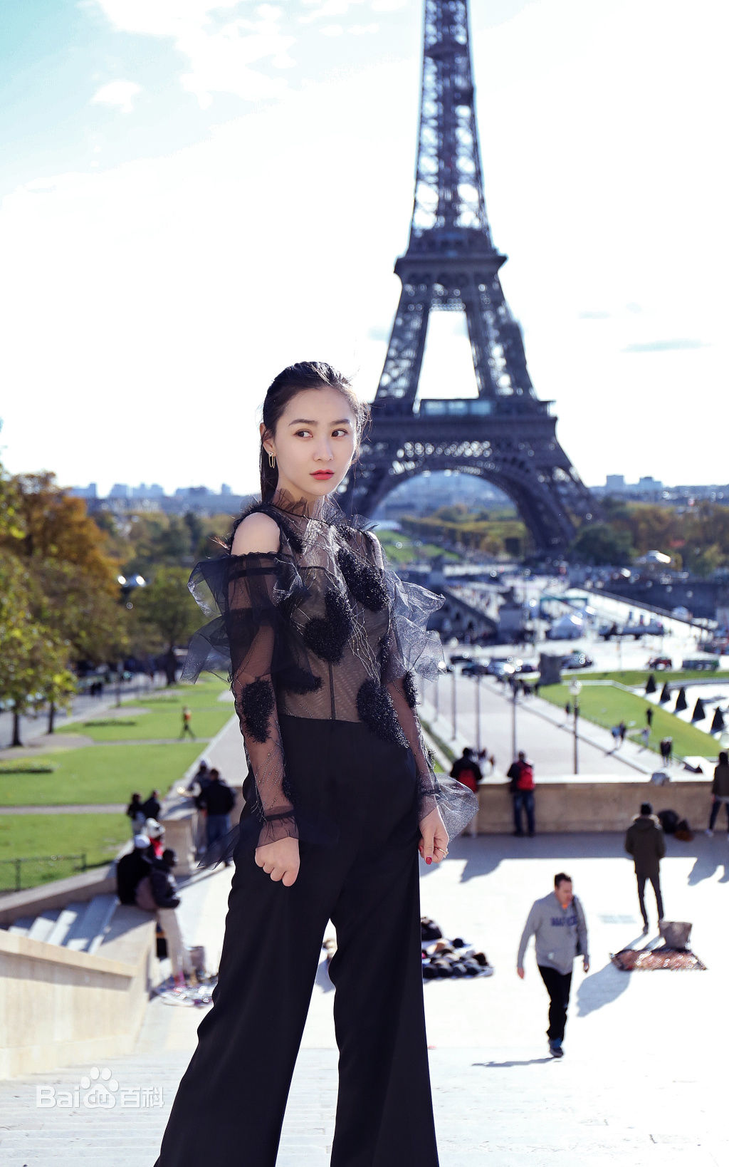 张维娜街拍壁纸壁纸