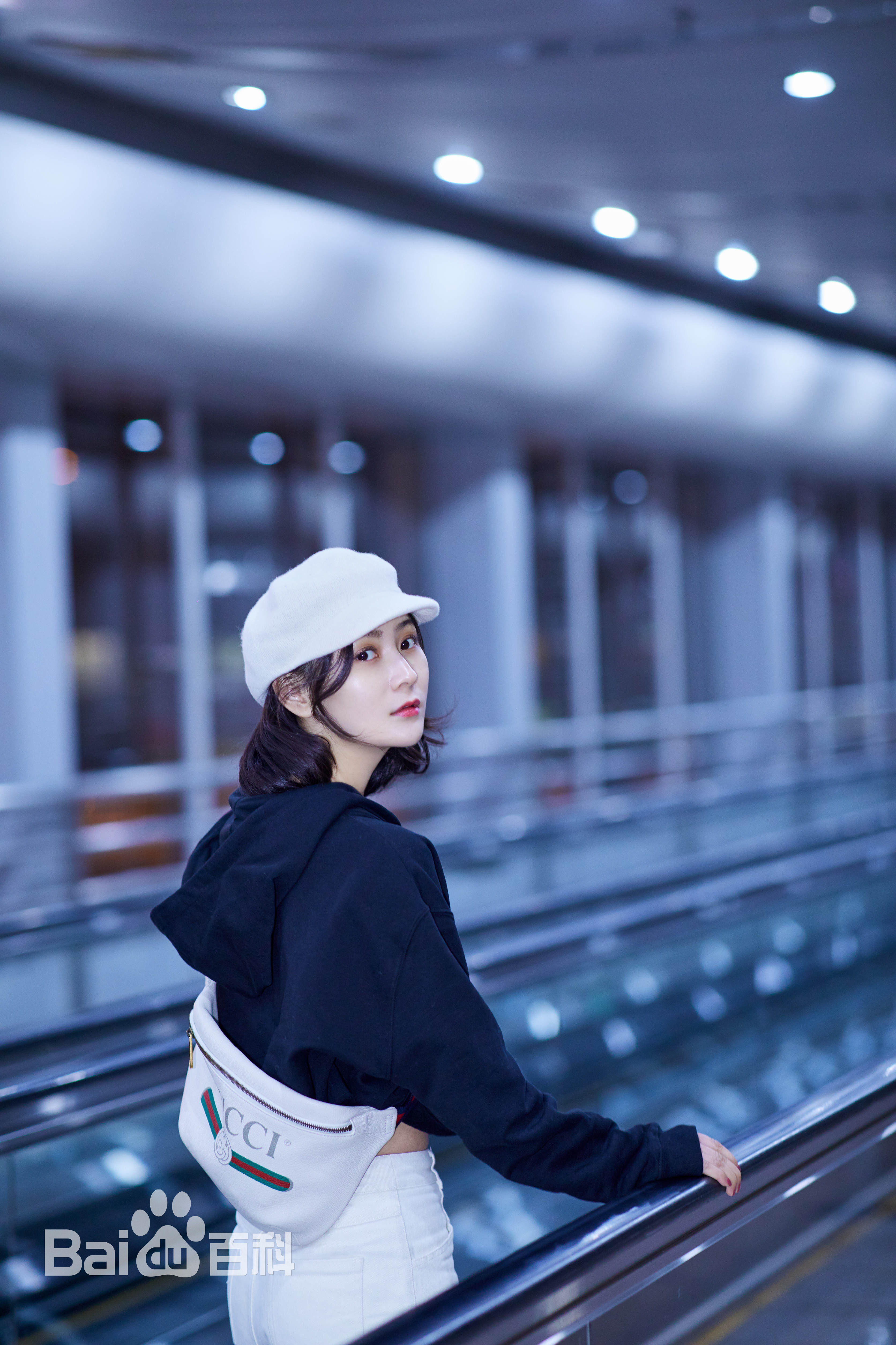 张维娜街拍壁纸壁纸