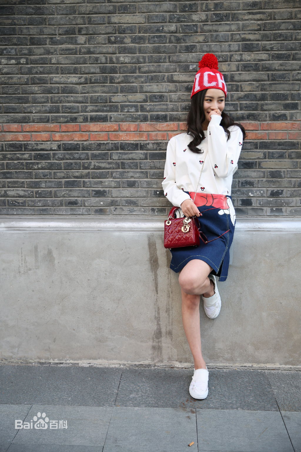 张维娜街拍壁纸壁纸