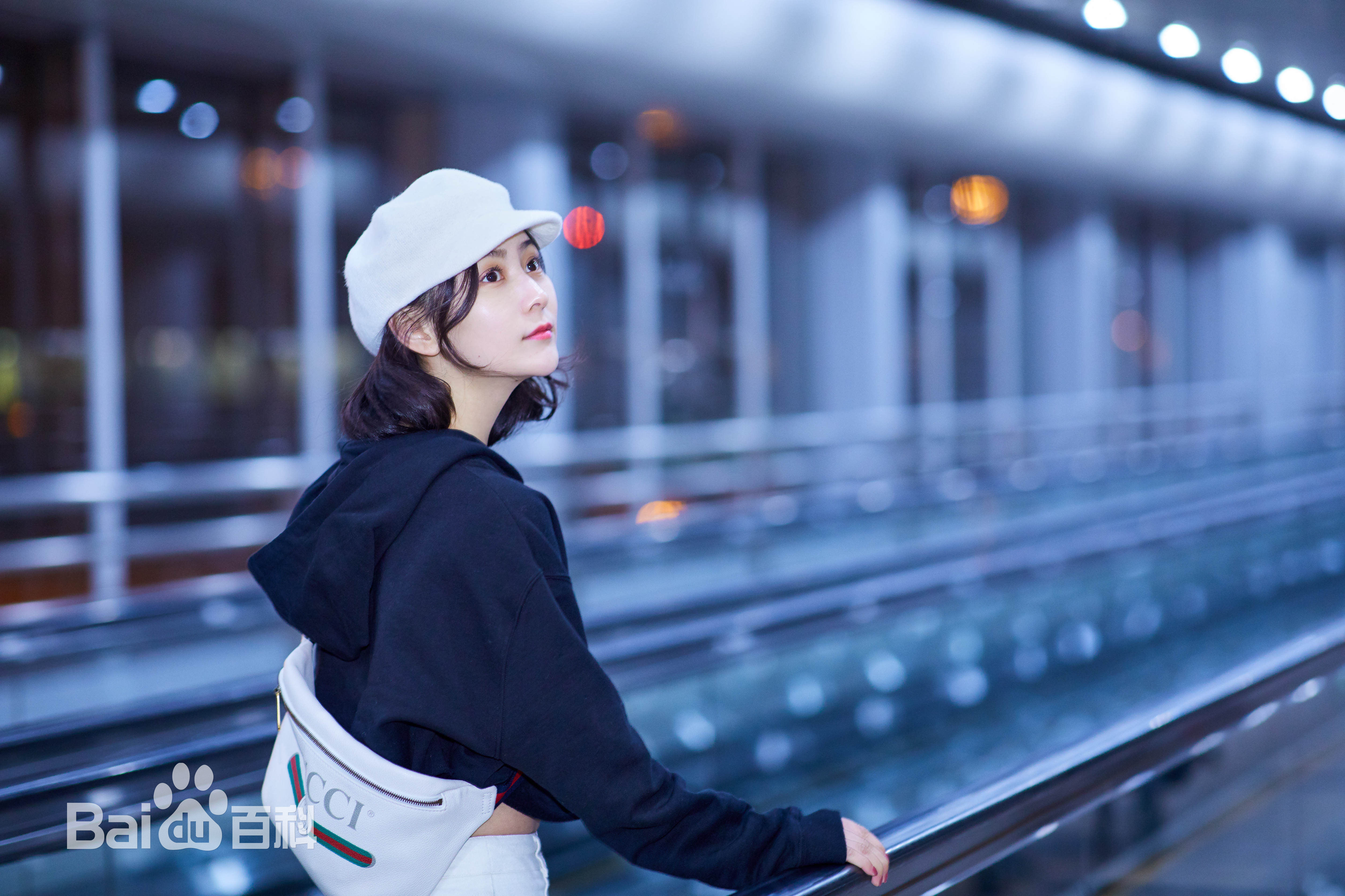 张维娜街拍壁纸壁纸