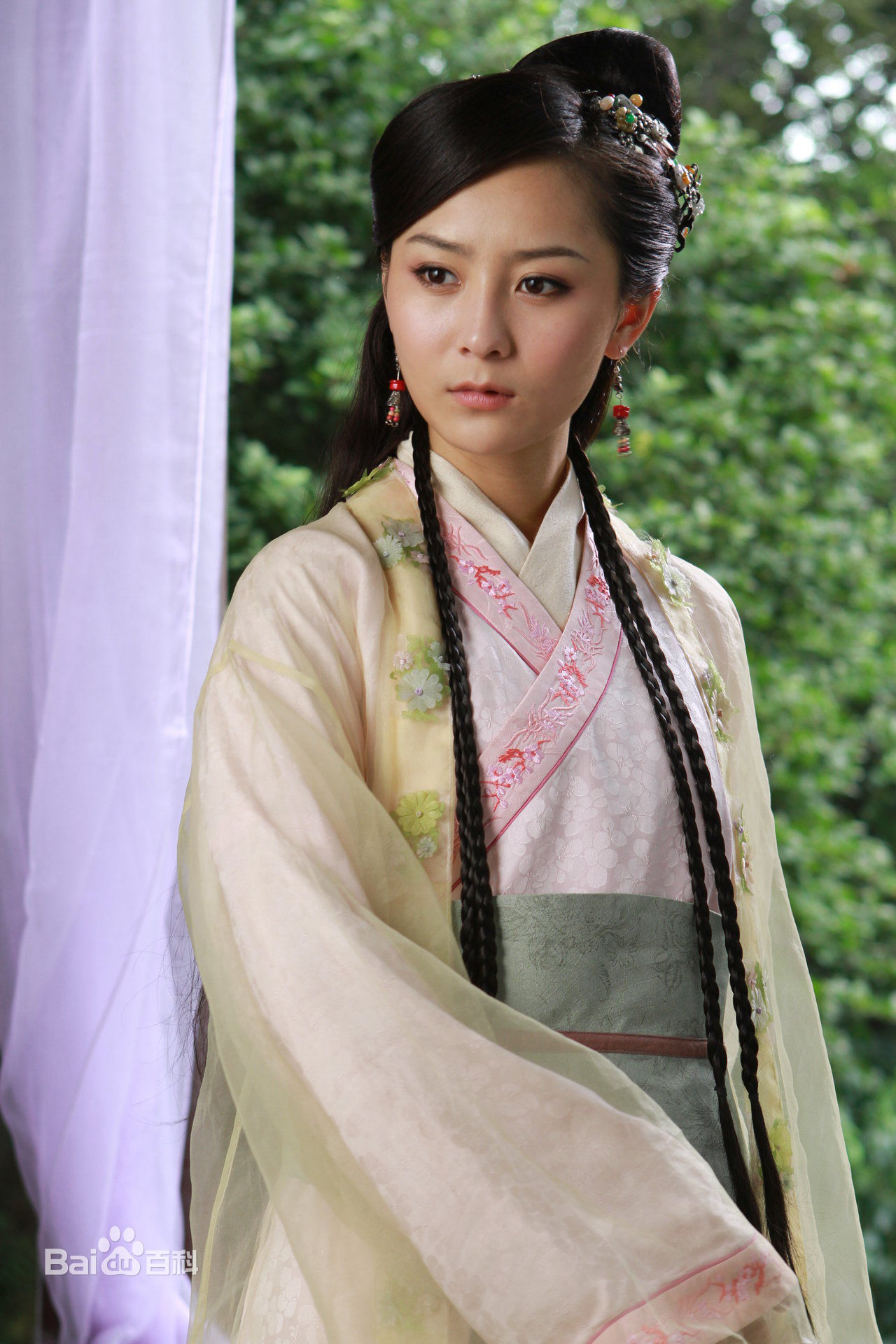 最全张维娜在《五鼠闹东京》纪赛花中的壁纸