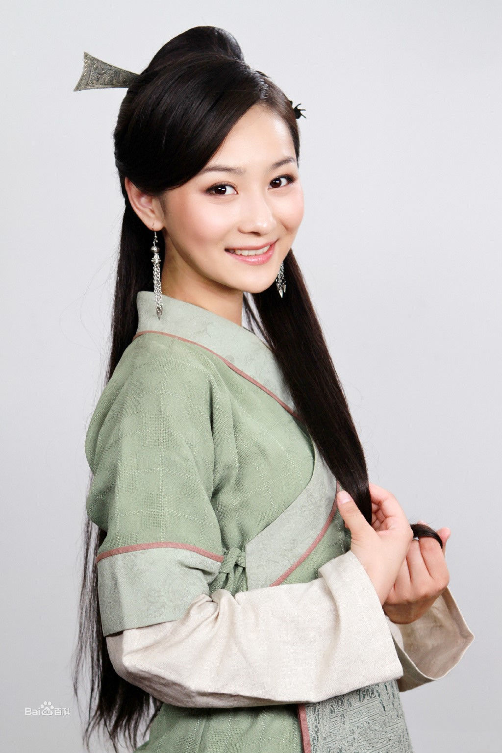 最全张维娜在《五鼠闹东京》纪赛花中的壁纸