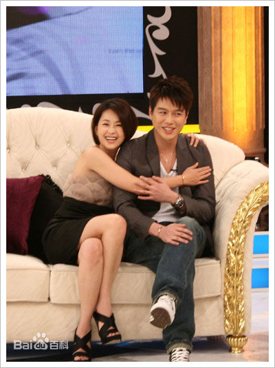 李易(Leeyi)六月性感图片图集