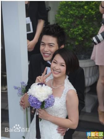 李易(Leeyi)六月性感图片图集