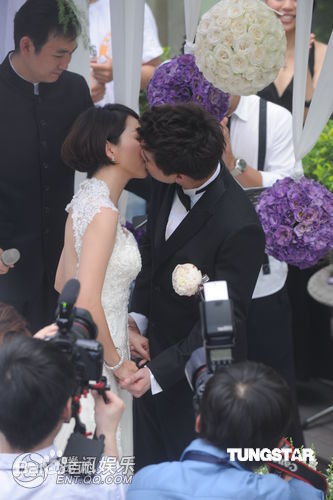 李易(Leeyi)婚礼现场生活照