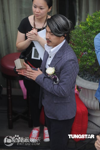 李易(Leeyi)婚礼现场生活照