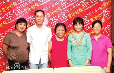 梁丹妮(Liangdanni)出席活动照片前后照片