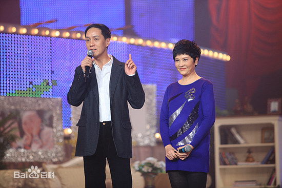 梁丹妮(Liangdanni)出席活动照片前后照片