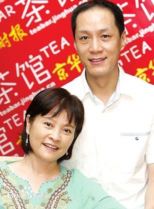 梁丹妮(Liangdanni)出席活动照片前后照片