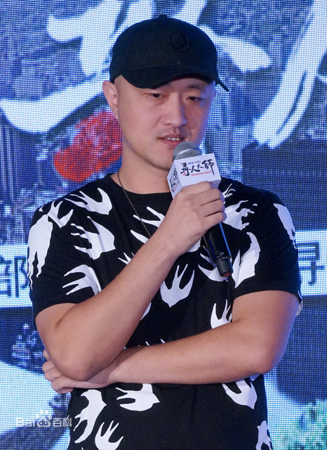 李泽露工作瞬间素颜照相册