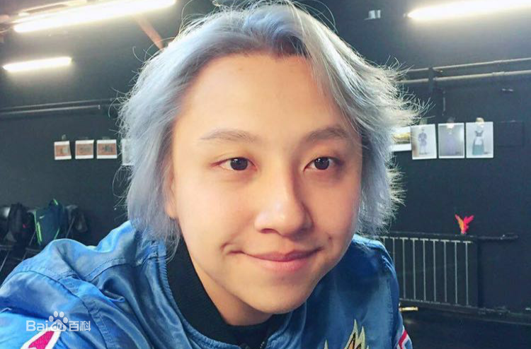 最优质黄才伦生活照